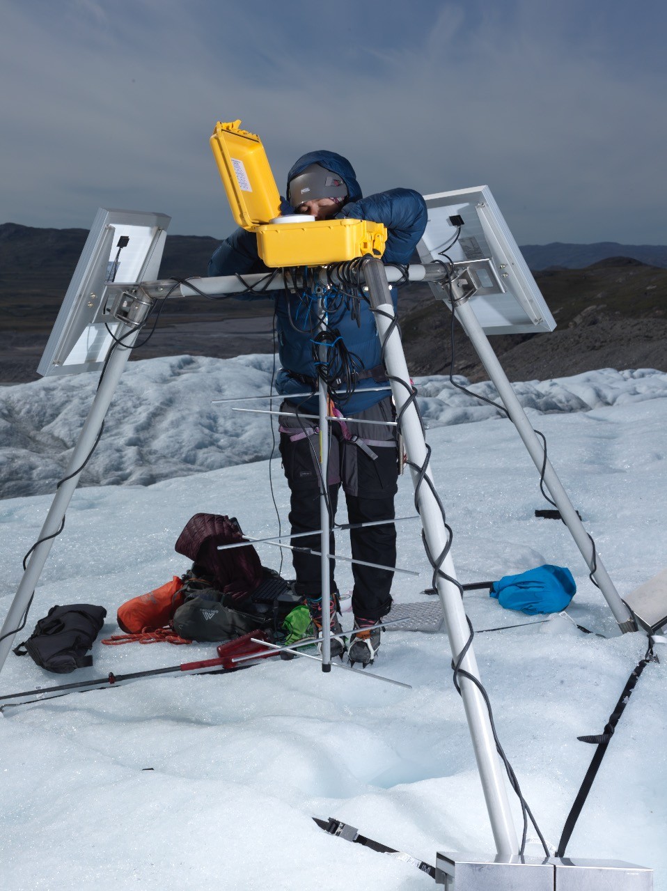 Passive seismic station at the lake terminating glacier.